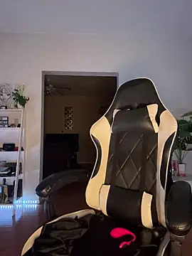 Blazerina élő XXX-chatje