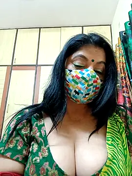 Ratna-777 Chat XXX live