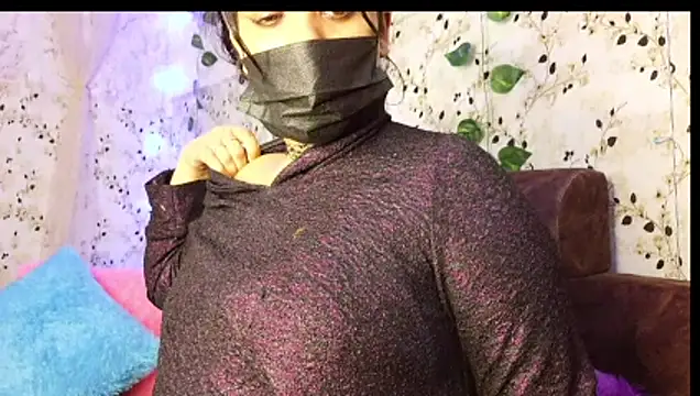 Chat +18 de Alina_hot00 ao vivo