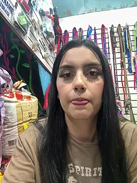 Lucy_699 Adlı Modelin Canlı XXX Sohbeti