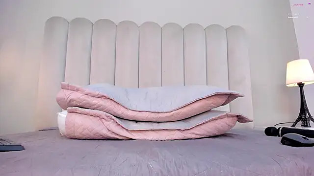 Chat +18 de Melanie_hillz ao vivo