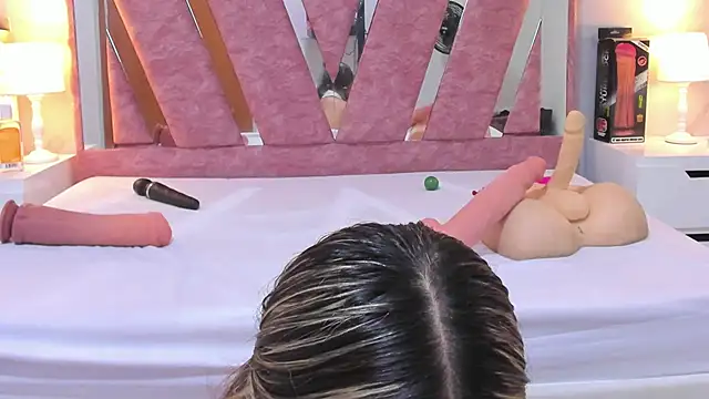 Wonderkloe_'s Live XXX Chat