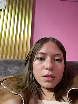 دردشة PrettyAmber الجنسية المباشرة