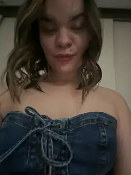 Chat XXX ao vivo de Zyrella
