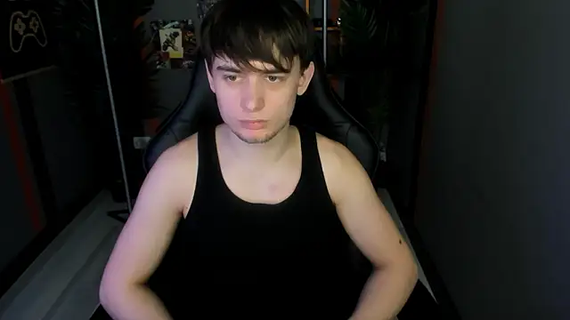 AlejandroEllias Show in webcam