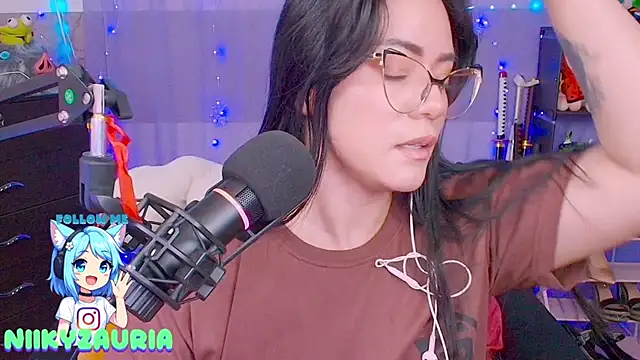 _niiky: απευθείας συνομιλία ΧΧΧ