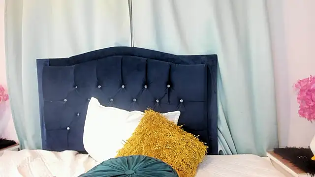 Inaya_Khalifa Chat XXX in diretta