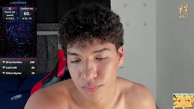 Maximiliano_Khalil: онлайн-секс-чат