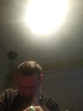 piercingpik 现场XXX聊天