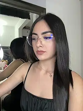 Chat +18 de IslaCole ao vivo