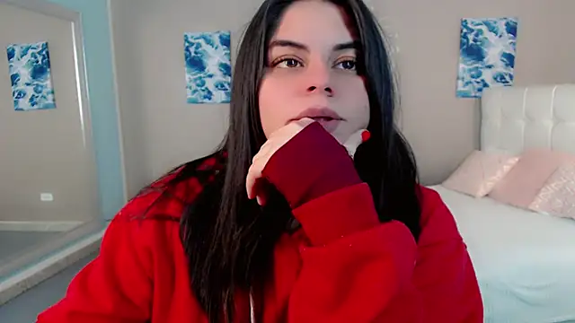 _Maddison_Ivanova_: διαδικτυακό σόου στην κάμερα