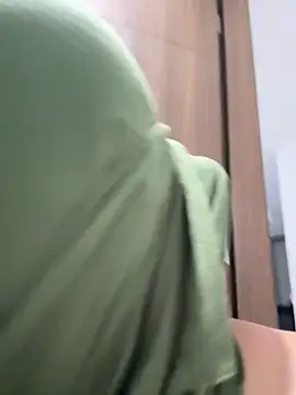 sweetmuslim01 Show in webcam