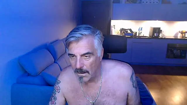 Czat XXX na żywo – Budapest1958