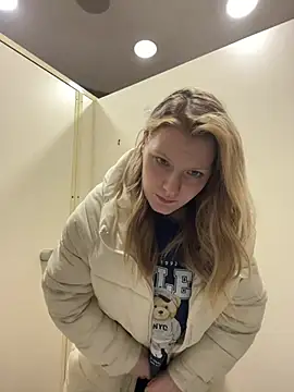 XXX chat uživo modela MaryHiggins