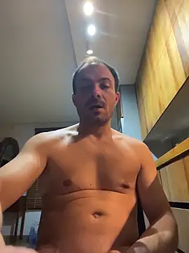 Chat +18 de Adventurehotman ao vivo