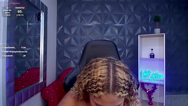 Cristal_War Chat XXX in diretta