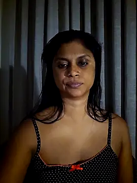 Czat XXX na żywo – Sensual_indian7