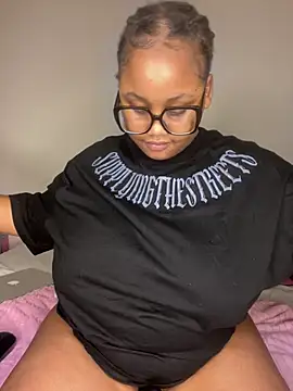 Pree_888x Live XXX Chat