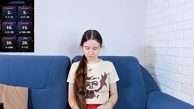 LucettaAdyのライブXXXチャット