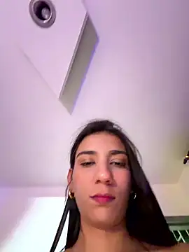 Carolina_1111 Chat XXX in diretta