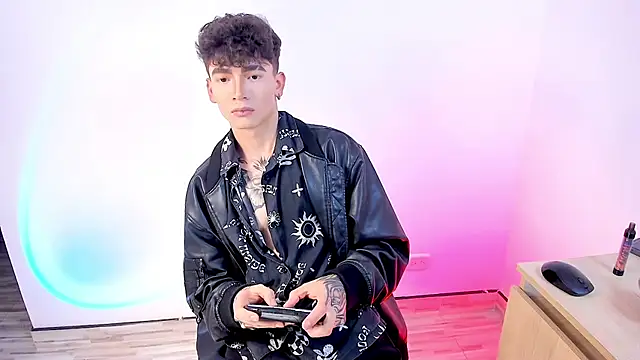 Czat XXX na żywo – Axel_InkShade_