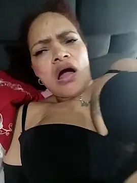 Chat +18 de ValenttinaSex1 ao vivo