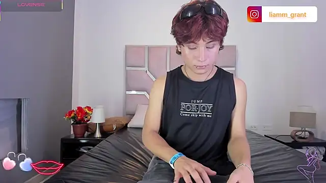 Liam_Grant Adlı Modelin Canlı XXX Sohbeti