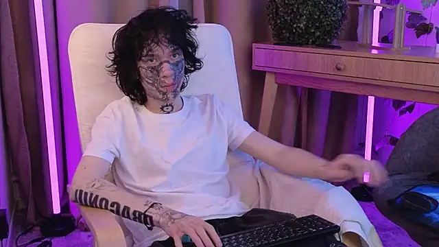 Chat +18 de em0_b0y ao vivo