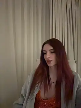 CassieFox_ Adlı Modelin Canlı XXX Sohbeti