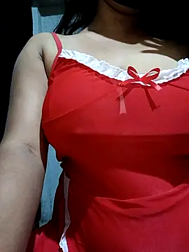 IamNaina69 Show in webcam