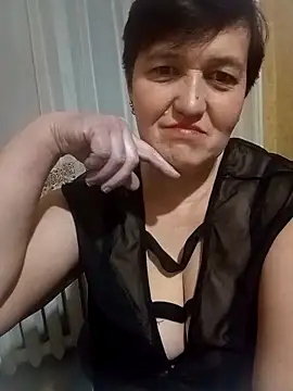 Caramellove8877 Adlı Modelin Canlı XXX Sohbeti