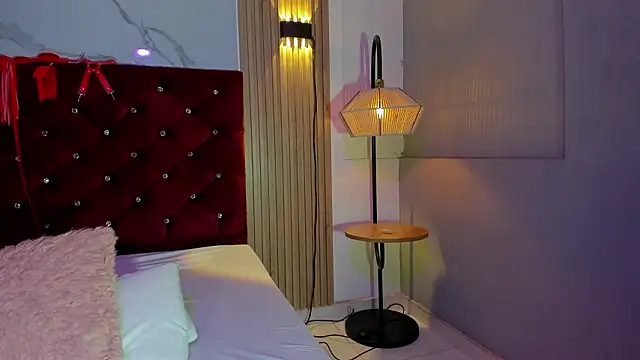 Chat XXX en directo de Danna-Rouse