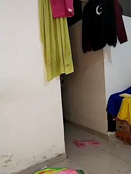 Aishamara 现场XXX聊天