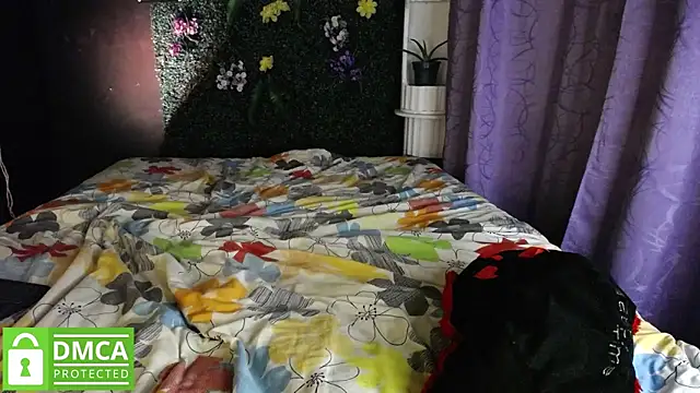 Mr_MrsCurie Chat XXX in diretta