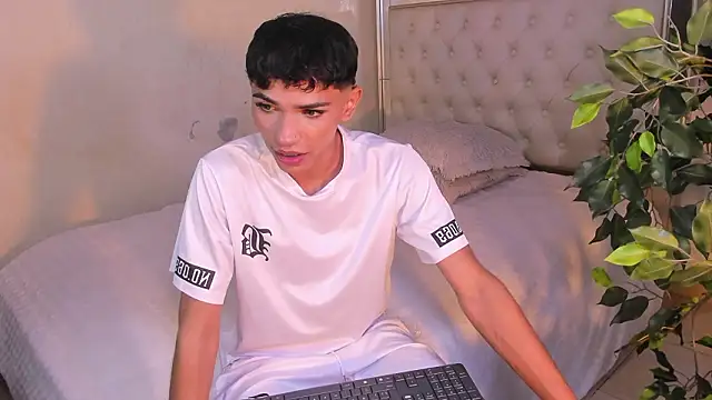 Вебкам-шоу im_sebaslopez