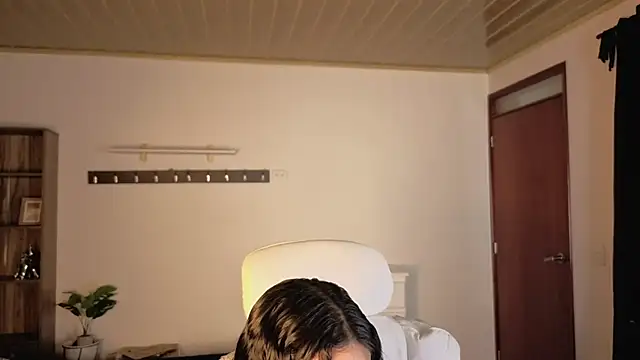 Renaxi_Smith Adlı Modelin Canlı XXX Sohbeti