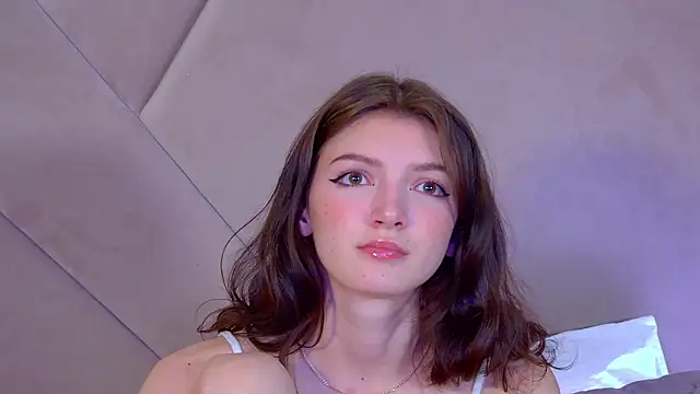 SophiaProve's Live XXX Chat