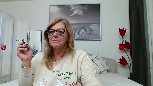 YulliaMilf's Webcam Show