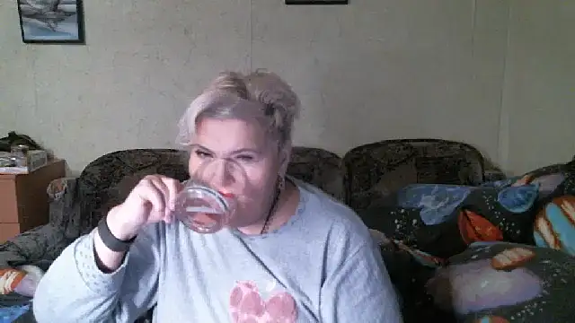 Lana555 Show in webcam