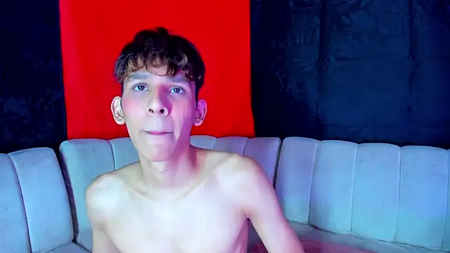 Pleasure_boys_hot élő XXX-chatje