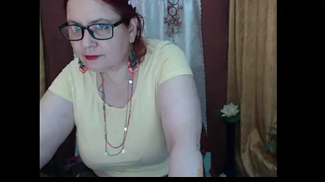 PlayfullMature's Webcam Show