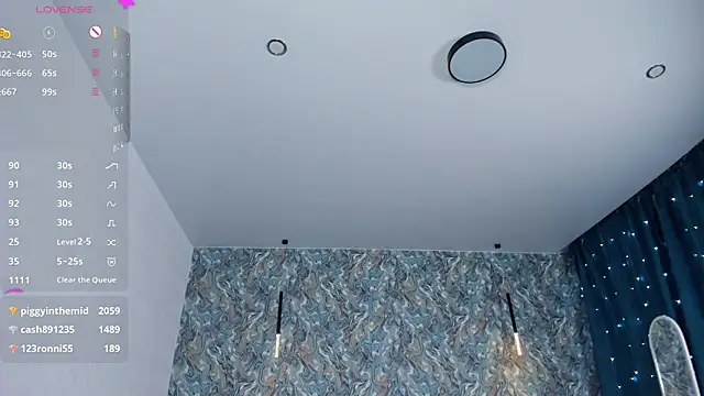 Chat +18 de OdellaFrake ao vivo