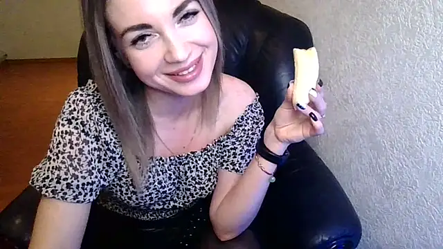 Miss_solomia élő XXX-chatje