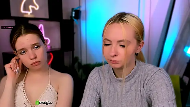 Chatroom XXX en direct de mila_glow1