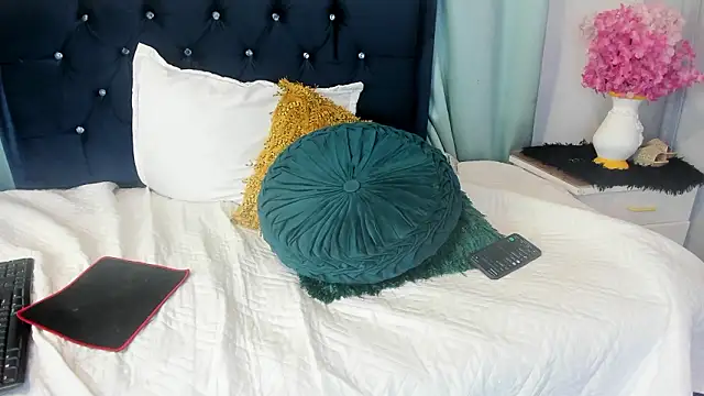 Inaya_Khalifa's Live XXX Chat