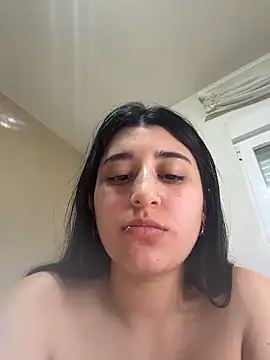 SashaLuss_ Adlı Modelin Canlı XXX Sohbeti