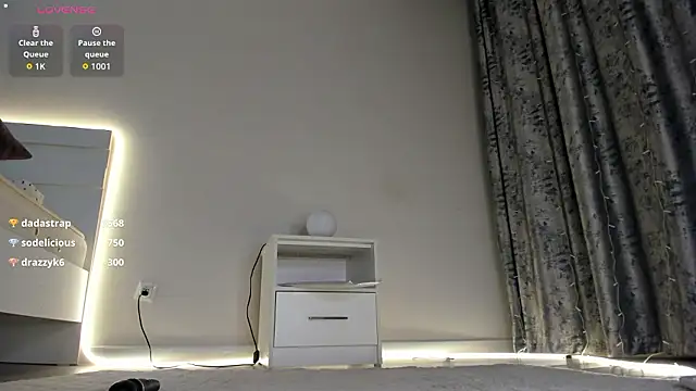 Онлайн чат XXX la_kivi