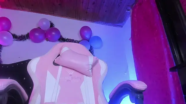 kitty__chs Adlı Modelin Canlı XXX Sohbeti