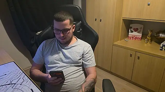 Вебкам-шоу kevinnlovelly