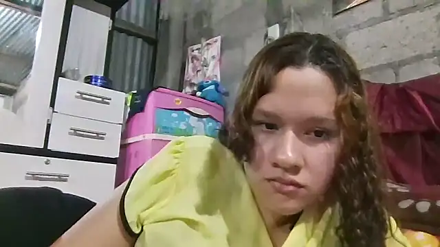 Jessy2000NS élő XXX-chatje